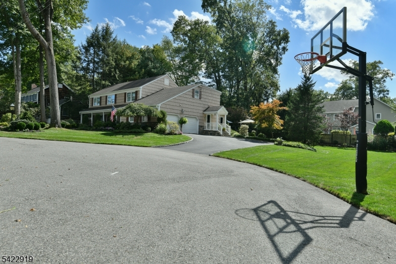 60 Parkhill Rd