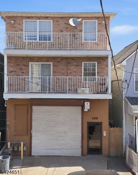 459 Fulton St
