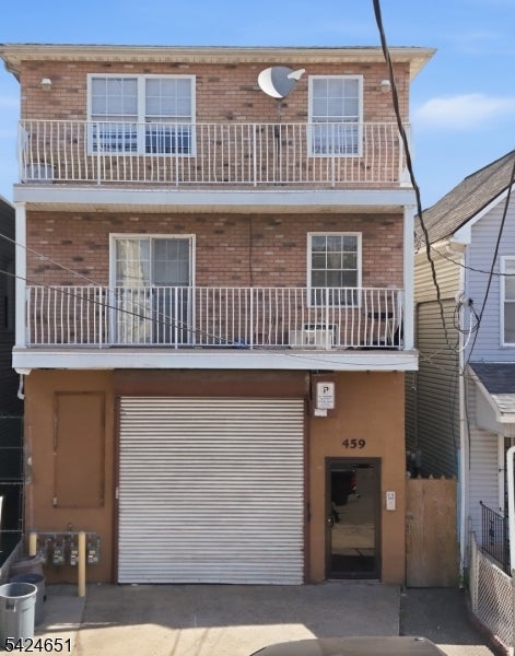 459 Fulton St