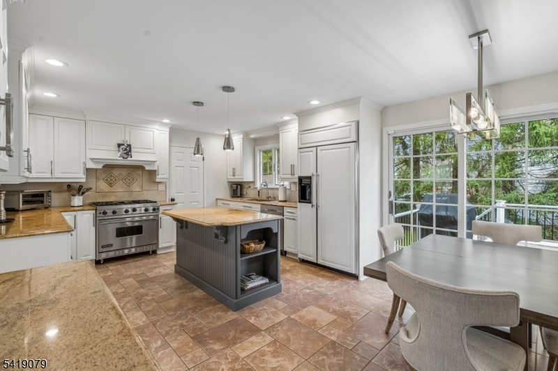 2 Barnstable Ct