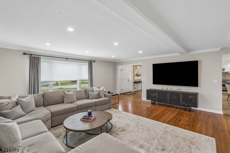 2 Barnstable Ct
