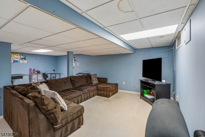 2 Barnstable Ct