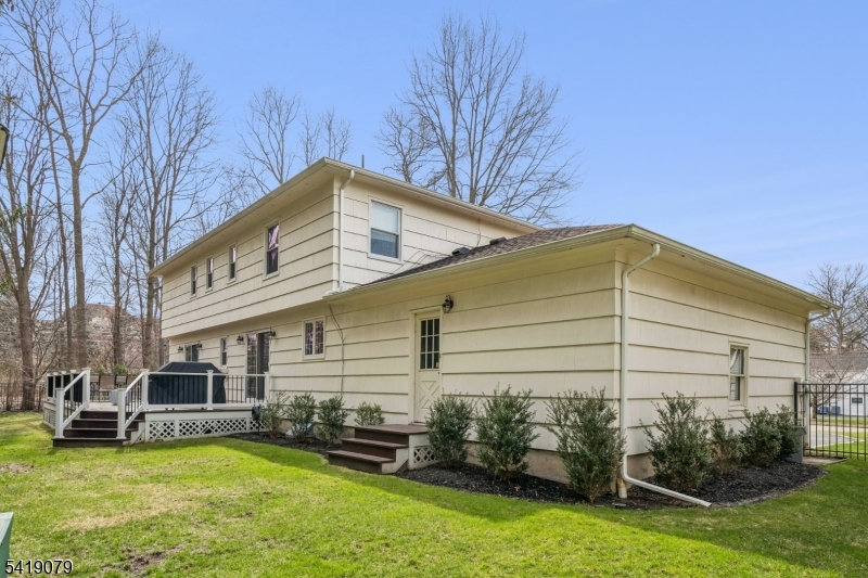 2 Barnstable Ct