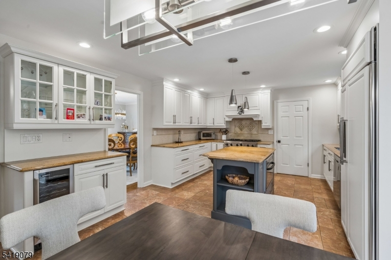 2 Barnstable Ct