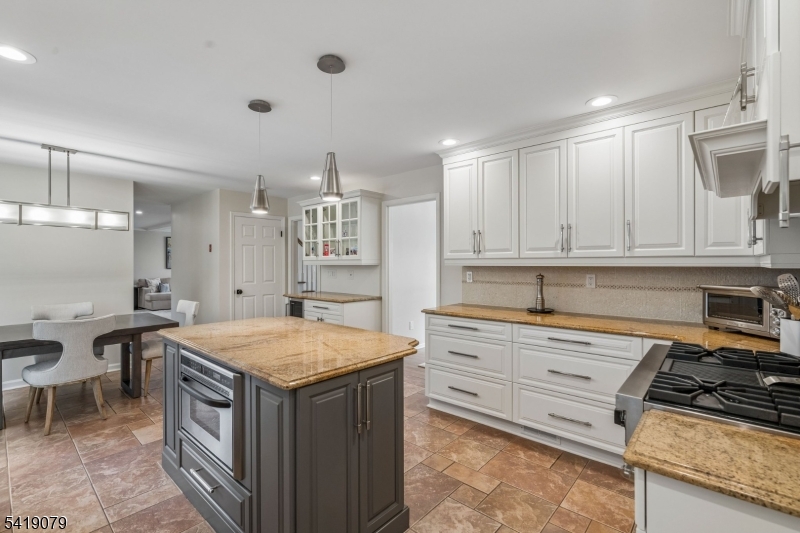 2 Barnstable Ct