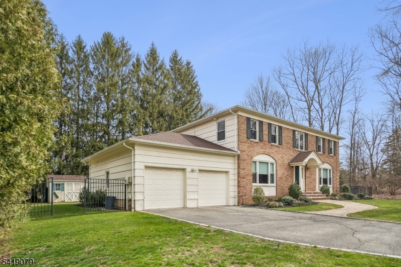 2 Barnstable Ct