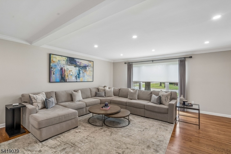 2 Barnstable Ct