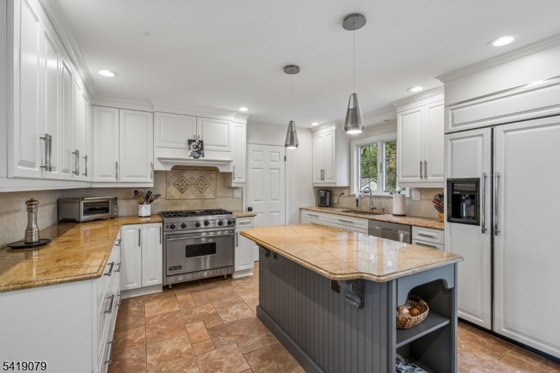 2 Barnstable Ct