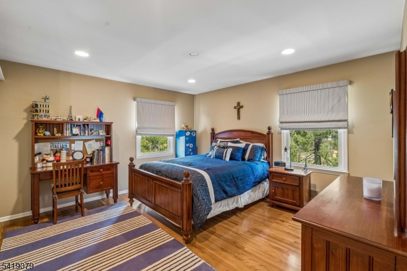 2 Barnstable Ct