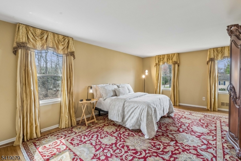 2 Barnstable Ct