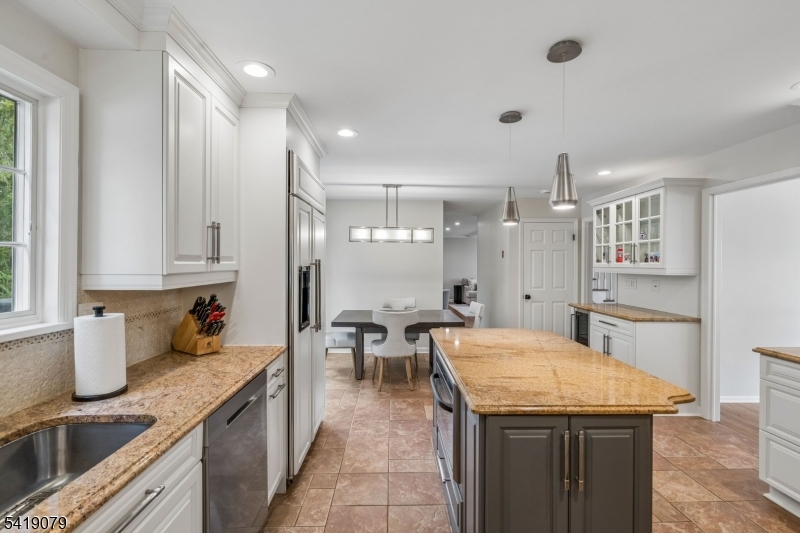 2 Barnstable Ct