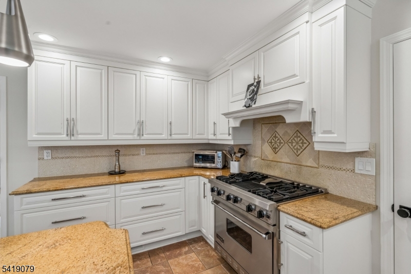 2 Barnstable Ct