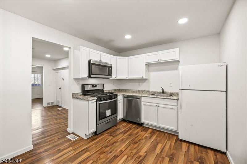 270-270A Sitgreaves St