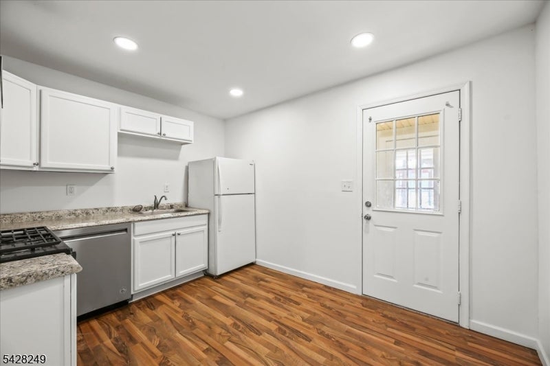 270-270A Sitgreaves St