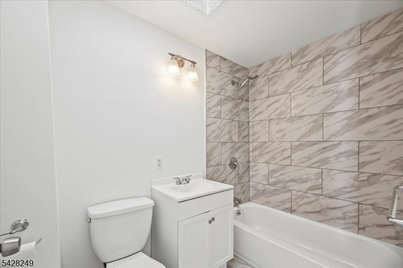 270-270A Sitgreaves St