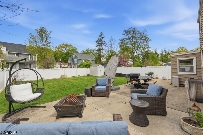 2419 Mountain Ave