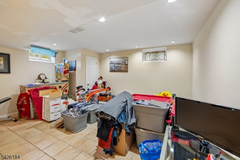 17 Stafford Rd