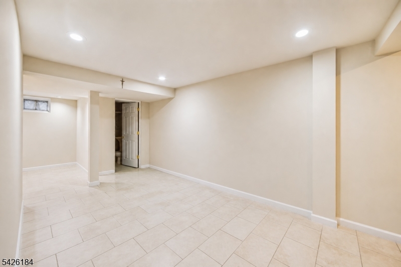 17 Stafford Rd