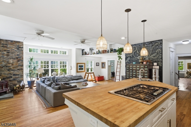 12 COLD SPRINGS ROAD