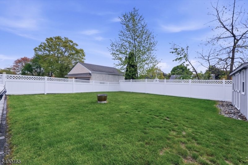 1 Highview Ave