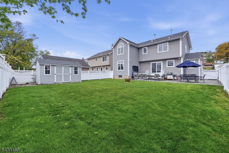 1 Highview Ave