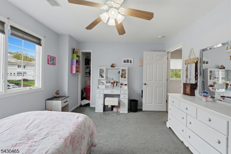 1 Highview Ave