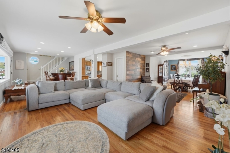 1 Highview Ave