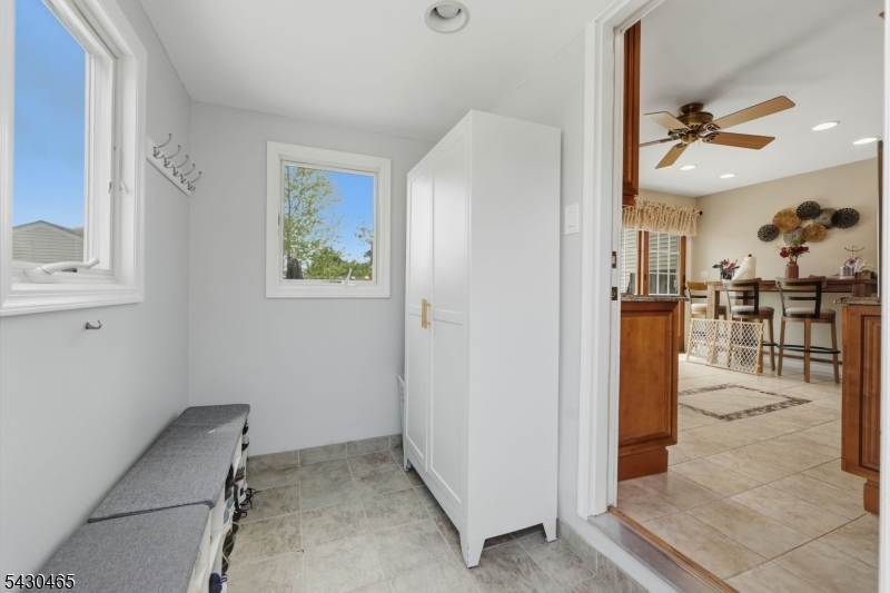 1 Highview Ave