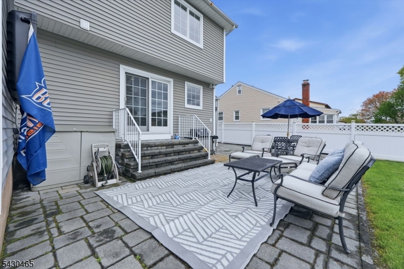 1 Highview Ave