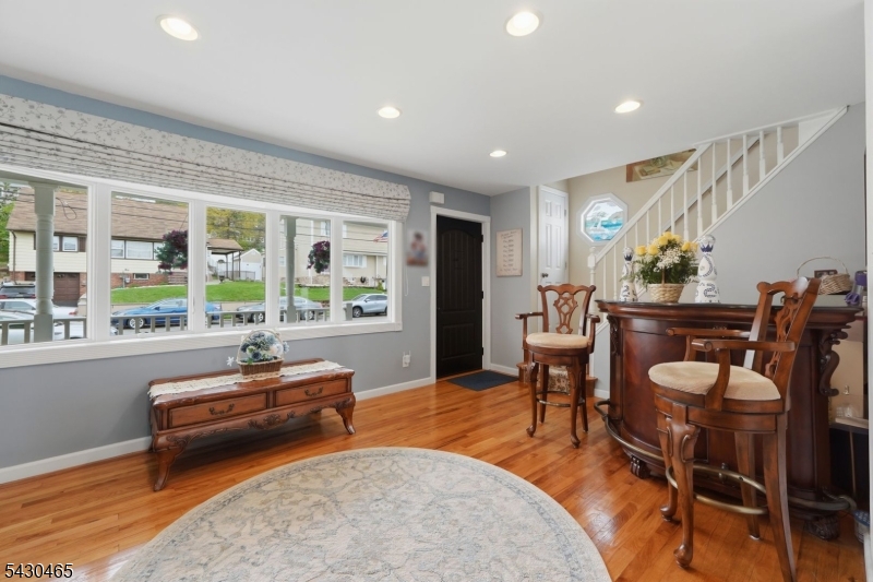 1 Highview Ave