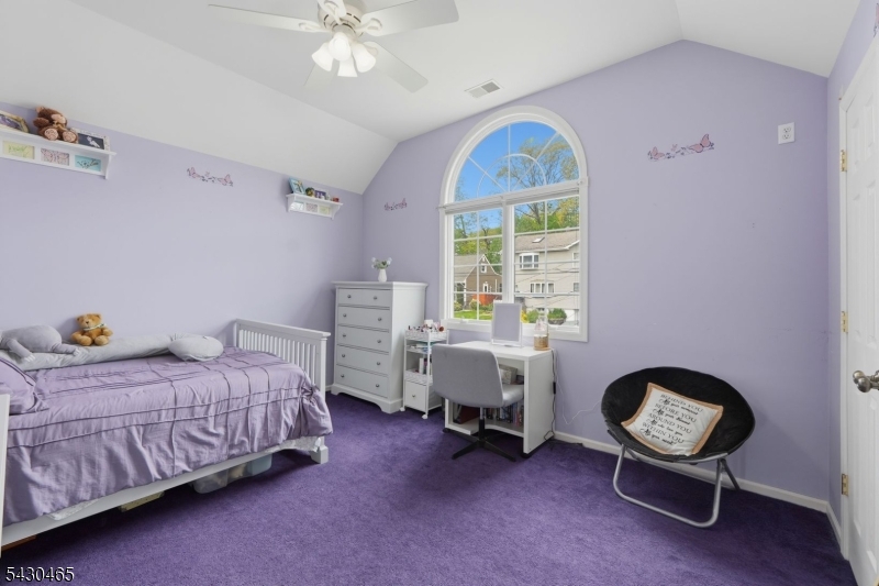 1 Highview Ave