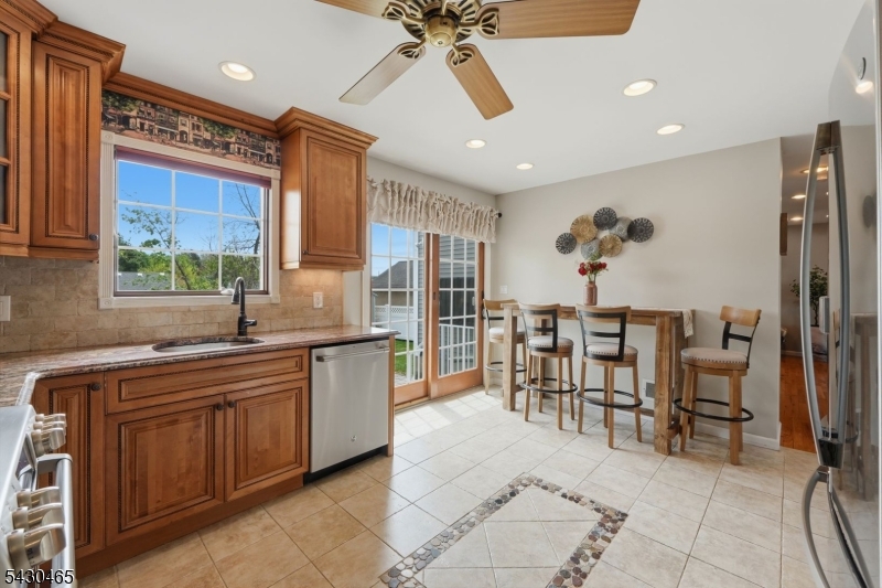 1 Highview Ave