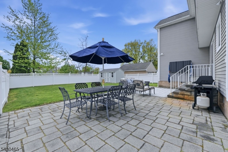 1 Highview Ave