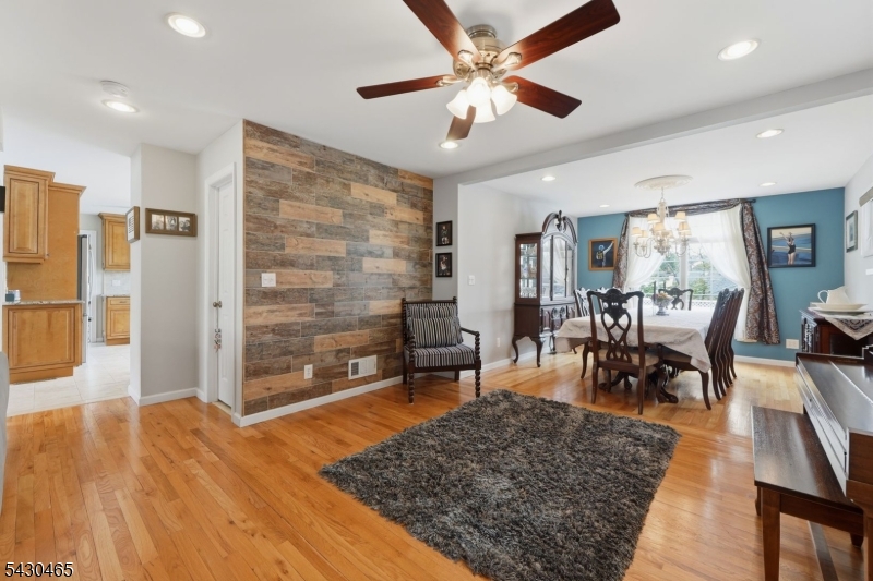 1 Highview Ave