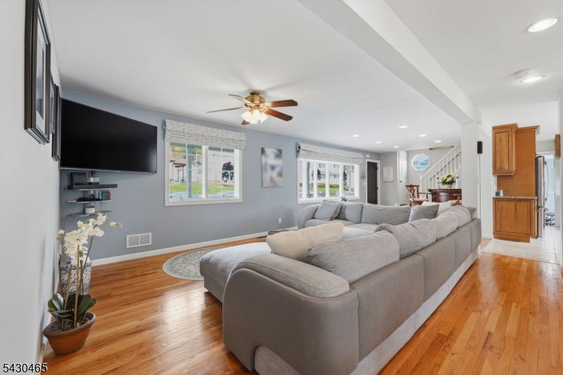1 Highview Ave
