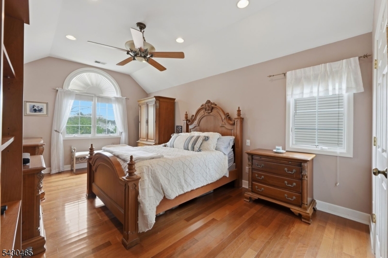 1 Highview Ave