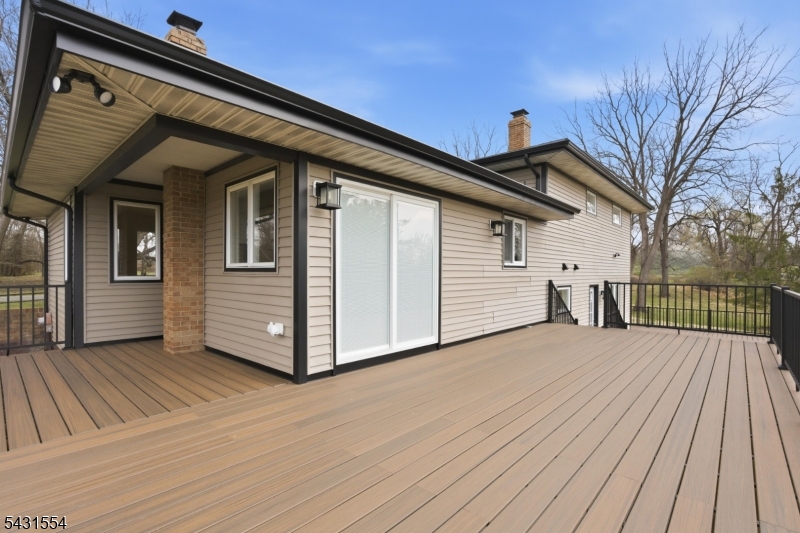 16 SCHAAF ROAD