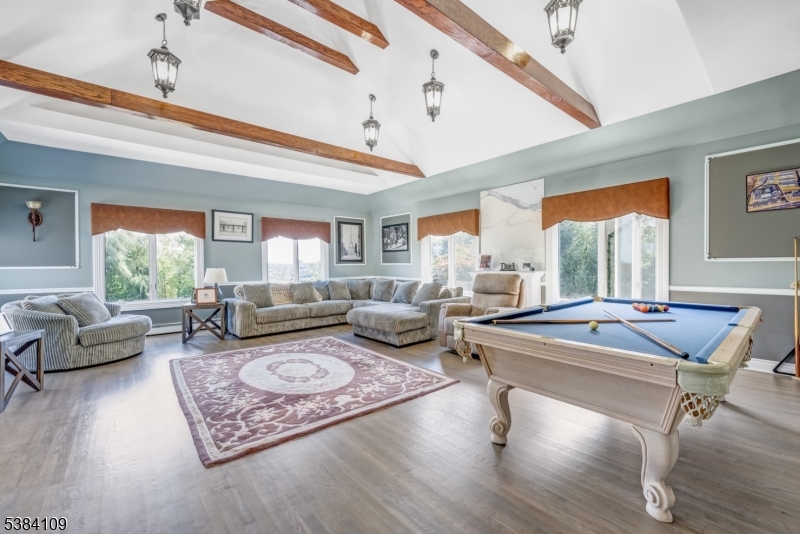 207 Eileen Dr