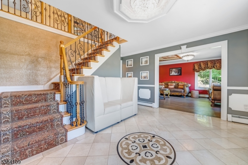 207 Eileen Dr