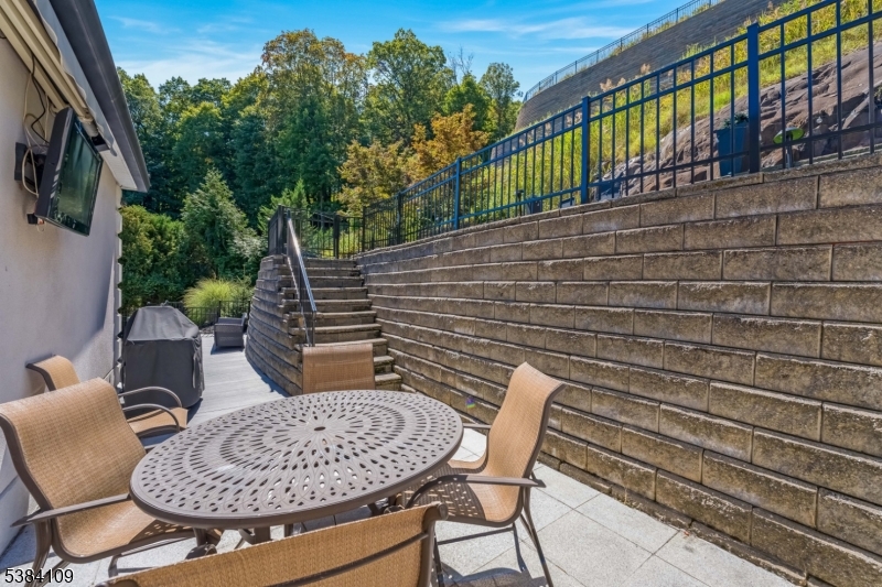 207 Eileen Dr