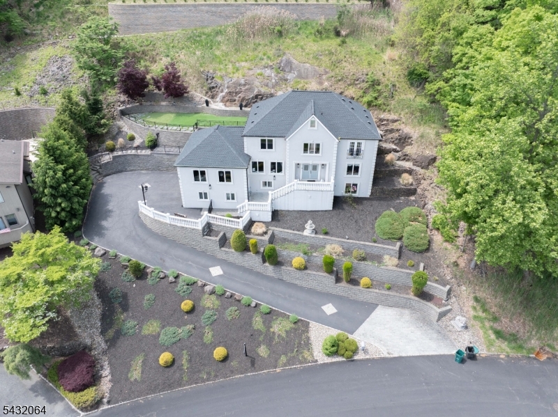 207 Eileen Dr