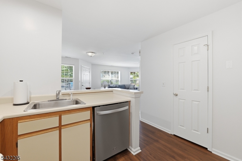 5301 Tudor Dr
