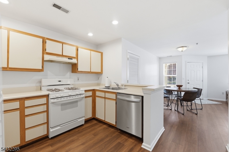 5301 Tudor Dr