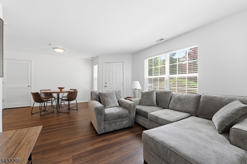 5301 Tudor Dr