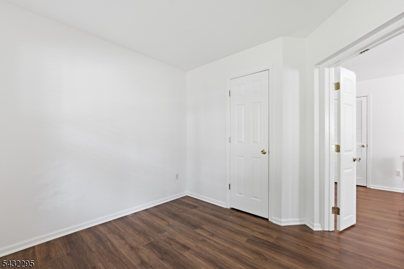 5301 Tudor Dr