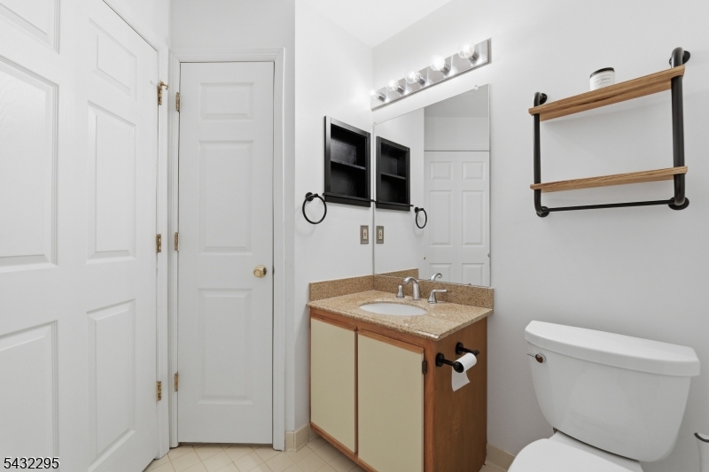 5301 Tudor Dr