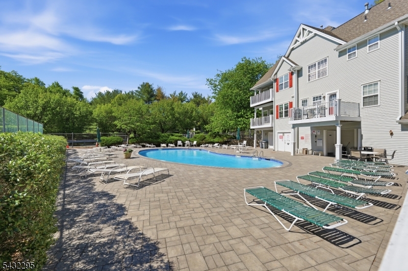 5301 Tudor Dr