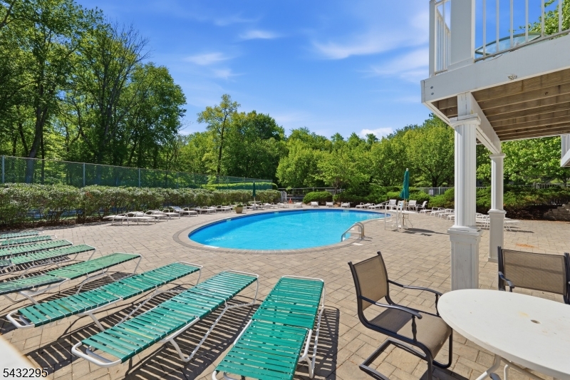 5301 Tudor Dr