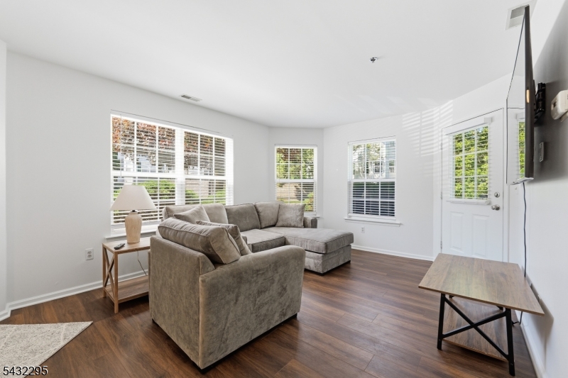 5301 Tudor Dr