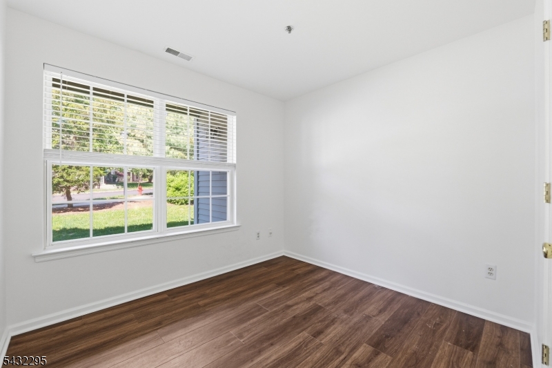 5301 Tudor Dr